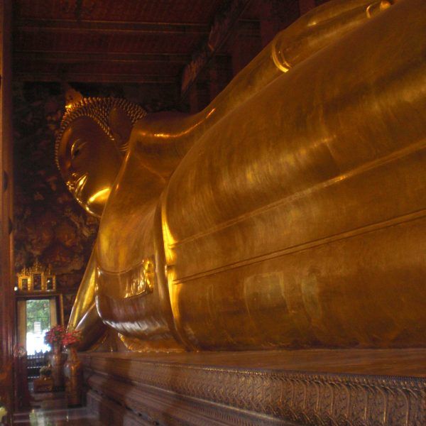 Buda recostado