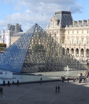 Pirámide de cristal-Louvre